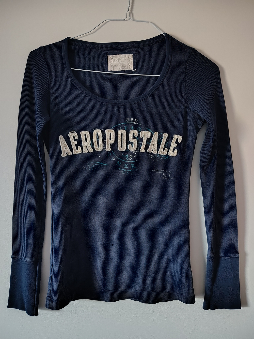 Vintage Y2K Aeropostale Distressed Thermal Long Sleeve Top | Size M